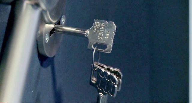 Ключевые сейфовые замки.
