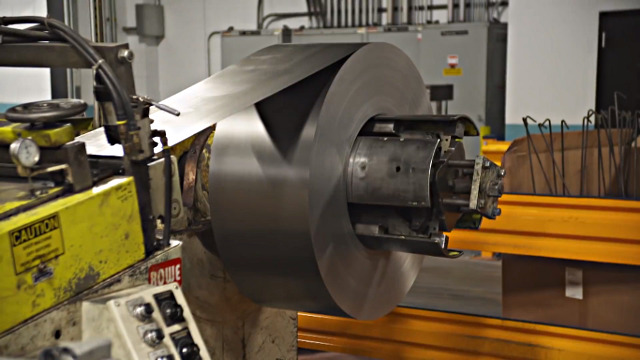 Для изготовления сейфов чаще всего используется листовая сталь.