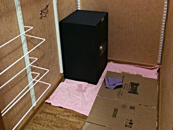 Анкерное крепление сейфа.