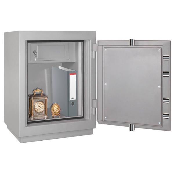 Сейф Elitsafe 3665T EL M Flock — открытый, со снятой полкой.