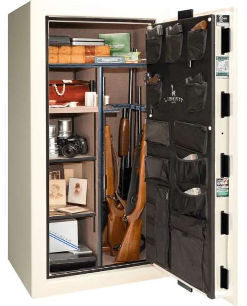 Сейф Franklin 25WTP-BC — открытый, внутреннее устройство.