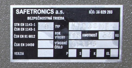 Сейф SAFEtronics NTR-22ME (информационная табличка с внутренней стороны двери)