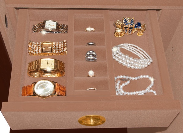 Один из вариантов вставок в лоток (флок - бежевый)