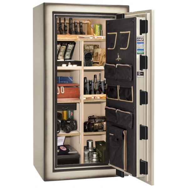 Сейф Liberty Classic Plus 25CP2-BC — открытый, внутреннее устройство.