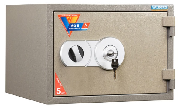 Сейф FRS-32 KL — закрытый. Ключевой замок и ручка. Сейф FRS-32 KL — закрытый. Ключевой замок и ручка.