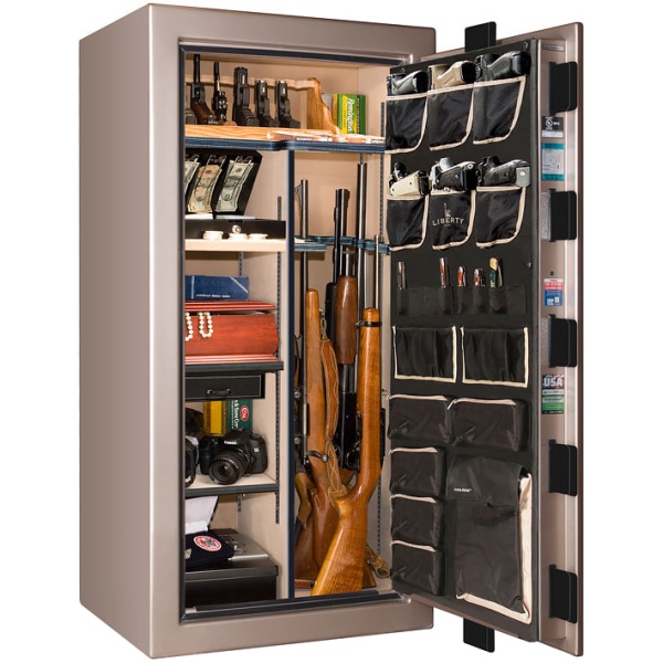 Сейф Liberty Lincoln Modern 25CPG-BC - с ложементами под ружья.