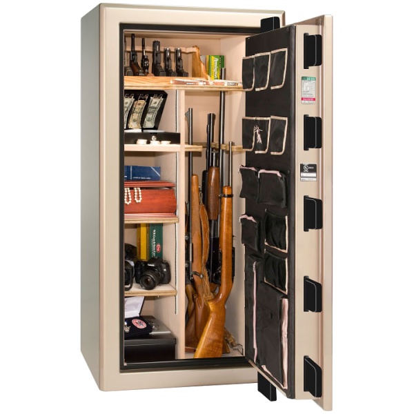 Сейф Liberty Presidential 25CPW-BC — с ложементами под ружья.
